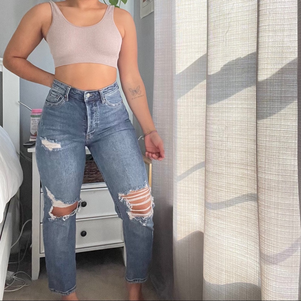 High rise ripped jeans